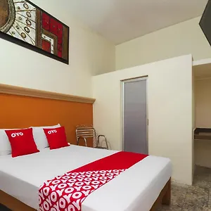 Hotel Oyo Bernal, Puerto Vallarta